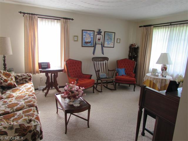 120 Karns Dr, Dover, OH 44622 photo 4
