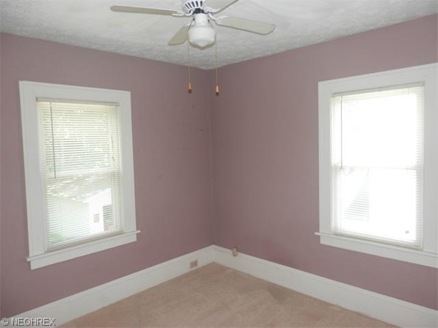 721 Thayer St, Akron, OH 44310 photo 10