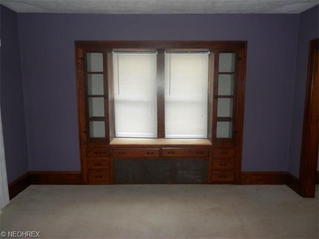 721 Thayer St, Akron, OH 44310 photo 4