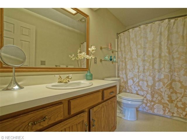 33200 Ashdown Dr, Solon, OH 44139 photo 13