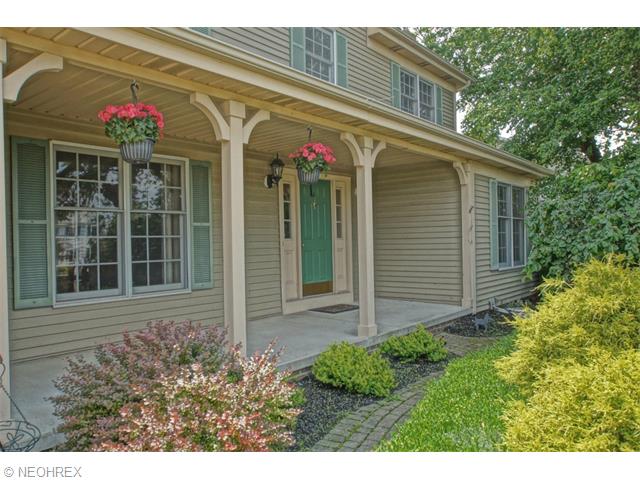 33200 Ashdown Dr, Solon, OH 44139 photo 2