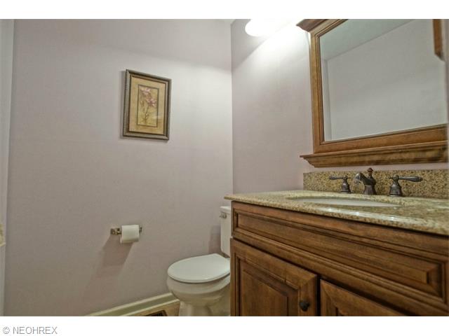 33200 Ashdown Dr, Solon, OH 44139 photo 8
