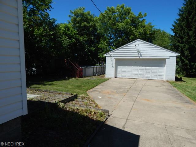 613 State St, Elyria, OH 44035 photo 6