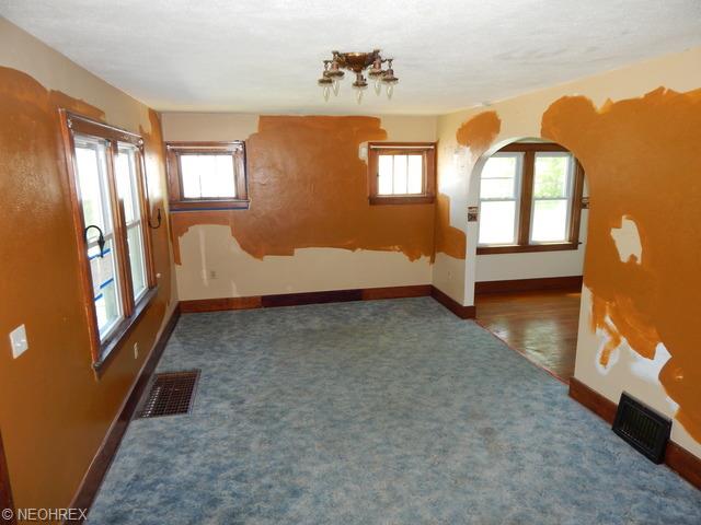 613 State St, Elyria, OH 44035 photo 8