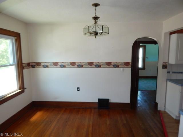 613 State St, Elyria, OH 44035 photo 9