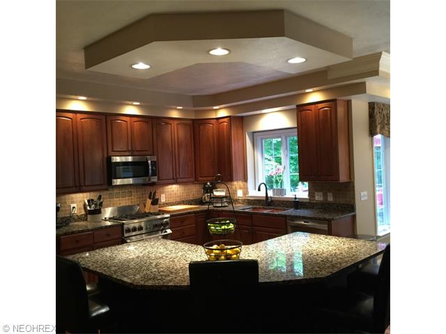 11589 Gate Post Ln, Chardon, OH 44024 photo 7