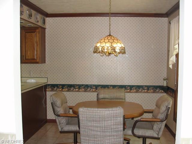 6841 Drexel Dr, Seven Hills, OH 44131 photo 5