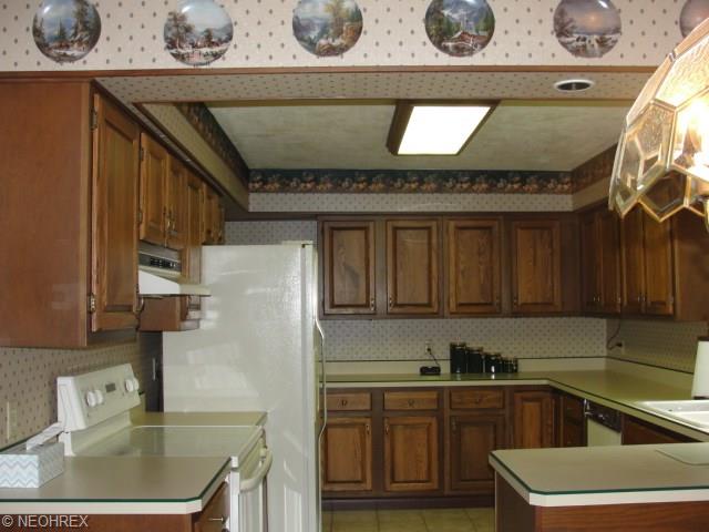 6841 Drexel Dr, Seven Hills, OH 44131 photo 4