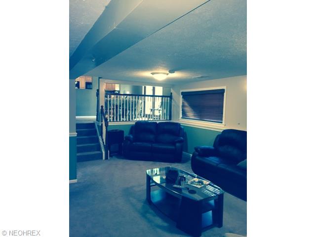 824 Bennett Dr, Elyria, OH 44035 photo 5