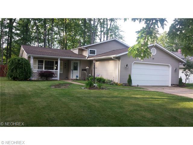 824 Bennett Dr, Elyria, OH 44035 photo 1