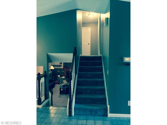 824 Bennett Dr, Elyria, OH 44035 photo 4