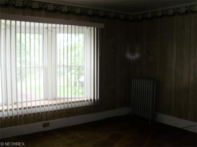 35 Reed St, Struthers, OH 44471 photo 7