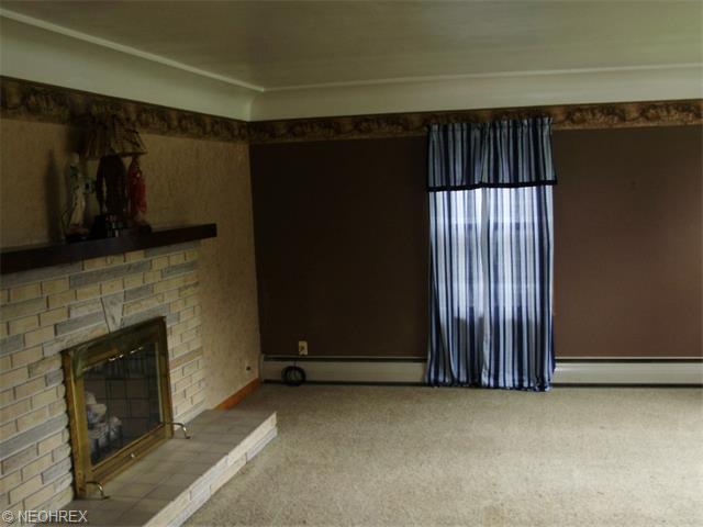 35 Reed St, Struthers, OH 44471 photo 6