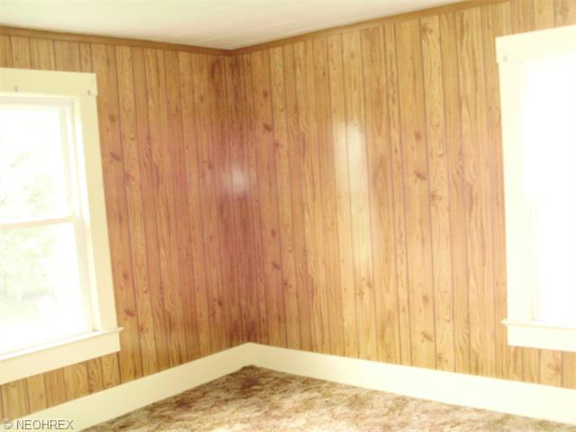 35 Reed St, Struthers, OH 44471 photo 9