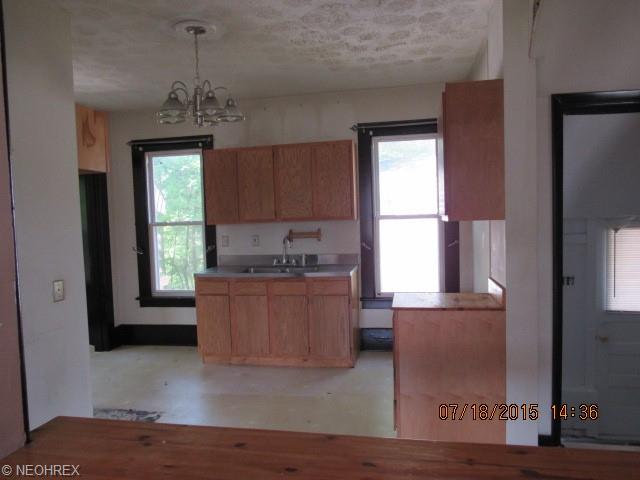 110 Cascade St, Elyria, OH 44035 photo 5