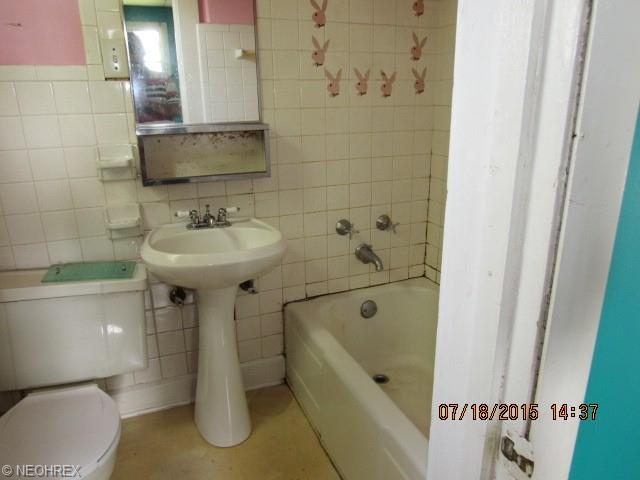110 Cascade St, Elyria, OH 44035 photo 6
