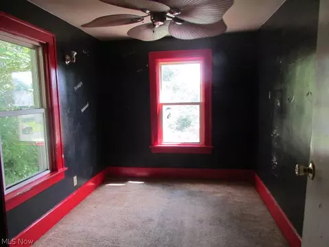 48 Wilson St, Struthers, OH 44471 photo 5