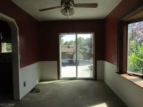 48 Wilson St, Struthers, OH 44471 photo 3