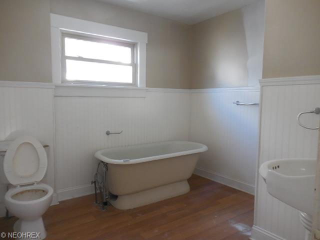 2710 Abbott Pl NW, Canton, OH 44708 photo 10