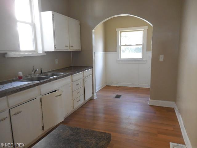 2710 Abbott Pl NW, Canton, OH 44708 photo 5