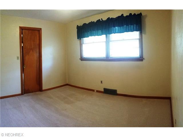 9929 E River Rd, Elyria, OH 44035 photo 8