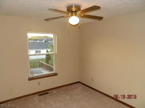 124 Falcon St, Elyria, OH 44035 photo 21