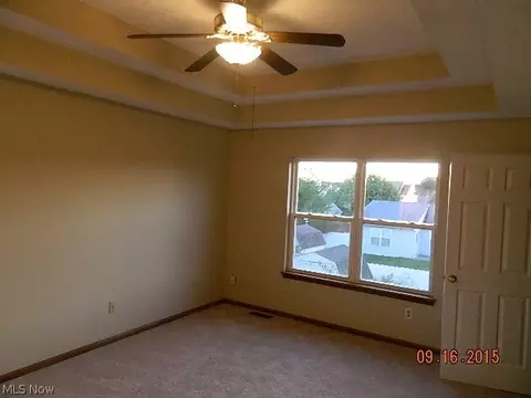 124 Falcon St, Elyria, OH 44035 photo 15