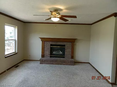 124 Falcon St, Elyria, OH 44035 photo 8