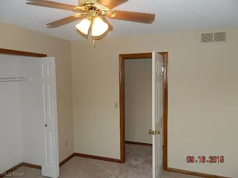 124 Falcon St, Elyria, OH 44035 photo 14