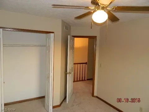 124 Falcon St, Elyria, OH 44035 photo 22