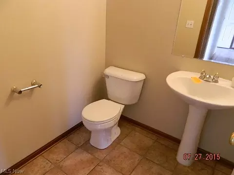 124 Falcon St, Elyria, OH 44035 photo 11
