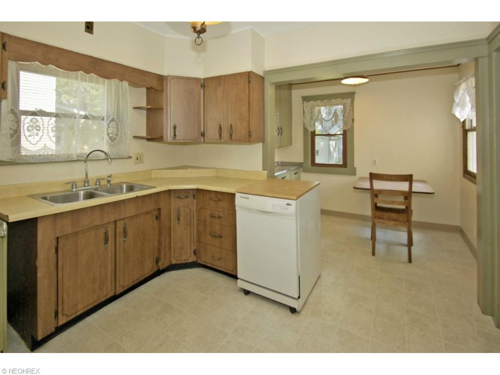 336 Kenyon Ave, Elyria, OH 44035 photo 11