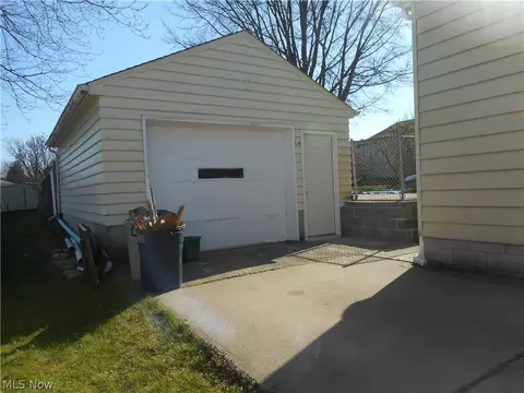 514 W Wilson St, Struthers, OH 44471 photo 19