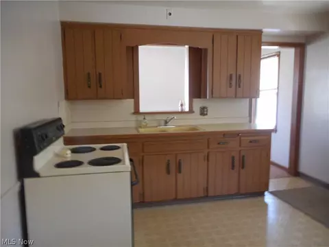 514 W Wilson St, Struthers, OH 44471 photo 11