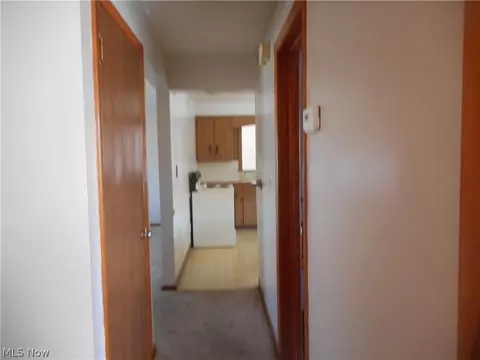 514 W Wilson St, Struthers, OH 44471 photo 8