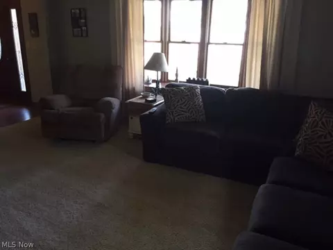 220 High St, Dover, OH 44622 photo 5