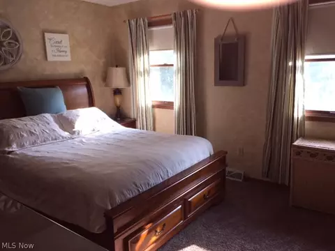 220 High St, Dover, OH 44622 photo 7