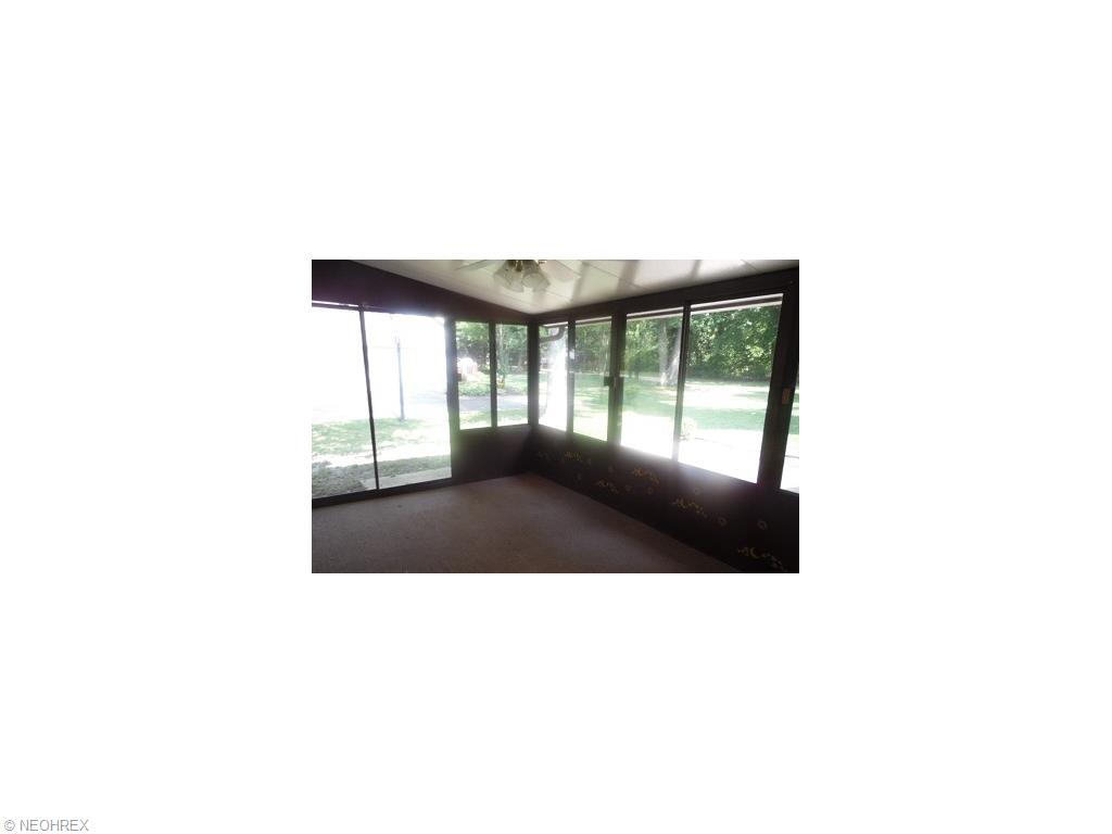 2412 Pleasantview Ave, Ashtabula, OH 44004 photo 5