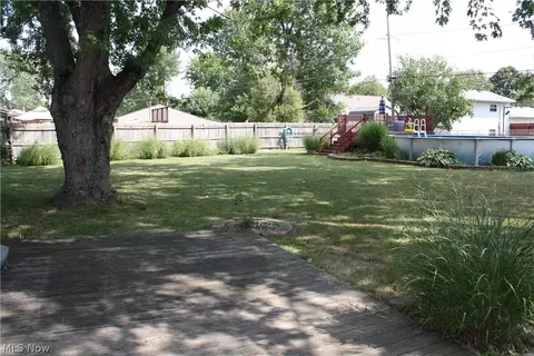 823 Baldwin Ave, Elyria, OH 44035 photo 25