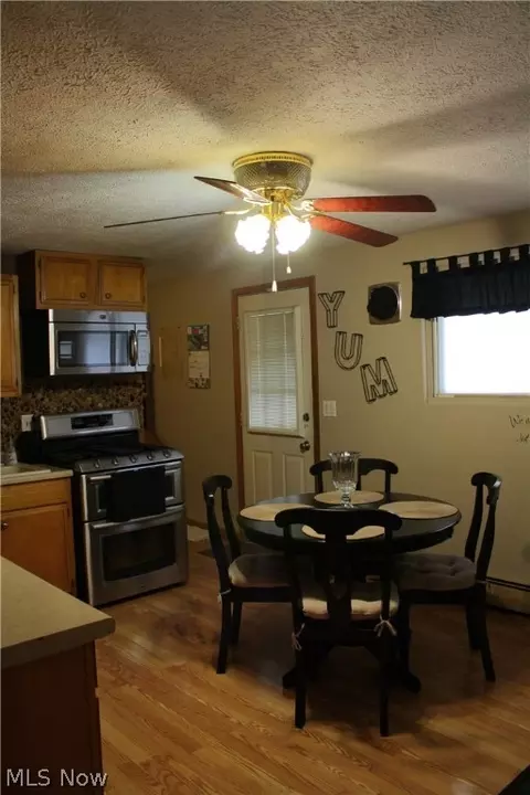 823 Baldwin Ave, Elyria, OH 44035 photo 8