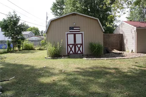 823 Baldwin Ave, Elyria, OH 44035 photo 21