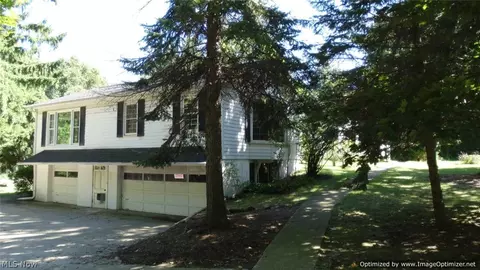 9645 Mentor Rd, Chardon, OH 44024 photo 22