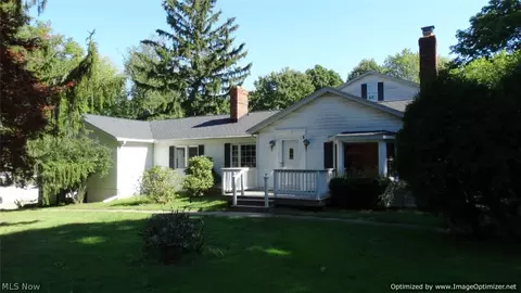 9645 Mentor Rd, Chardon, OH 44024 photo 1