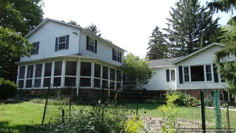 9645 Mentor Rd, Chardon, OH 44024 photo 2