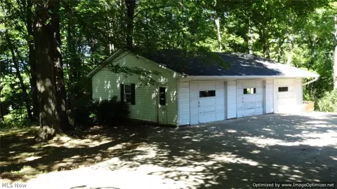 9645 Mentor Rd, Chardon, OH 44024 photo 21