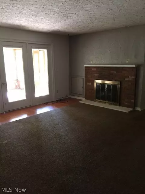 6326 Forest Dr, Ashtabula, OH 44004 photo 3