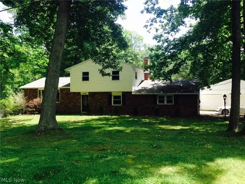 6326 Forest Dr, Ashtabula, OH 44004 photo 1