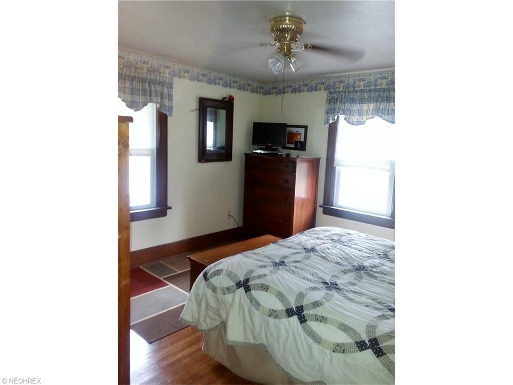 1737 E 46th St, Ashtabula, OH 44004 photo 11