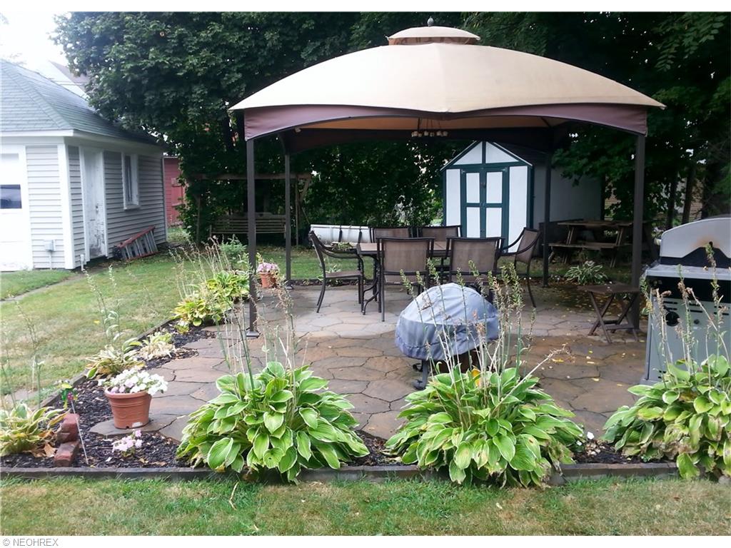 1737 E 46th St, Ashtabula, OH 44004 photo 3