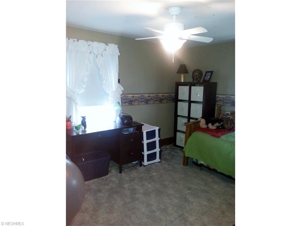 1737 E 46th St, Ashtabula, OH 44004 photo 12